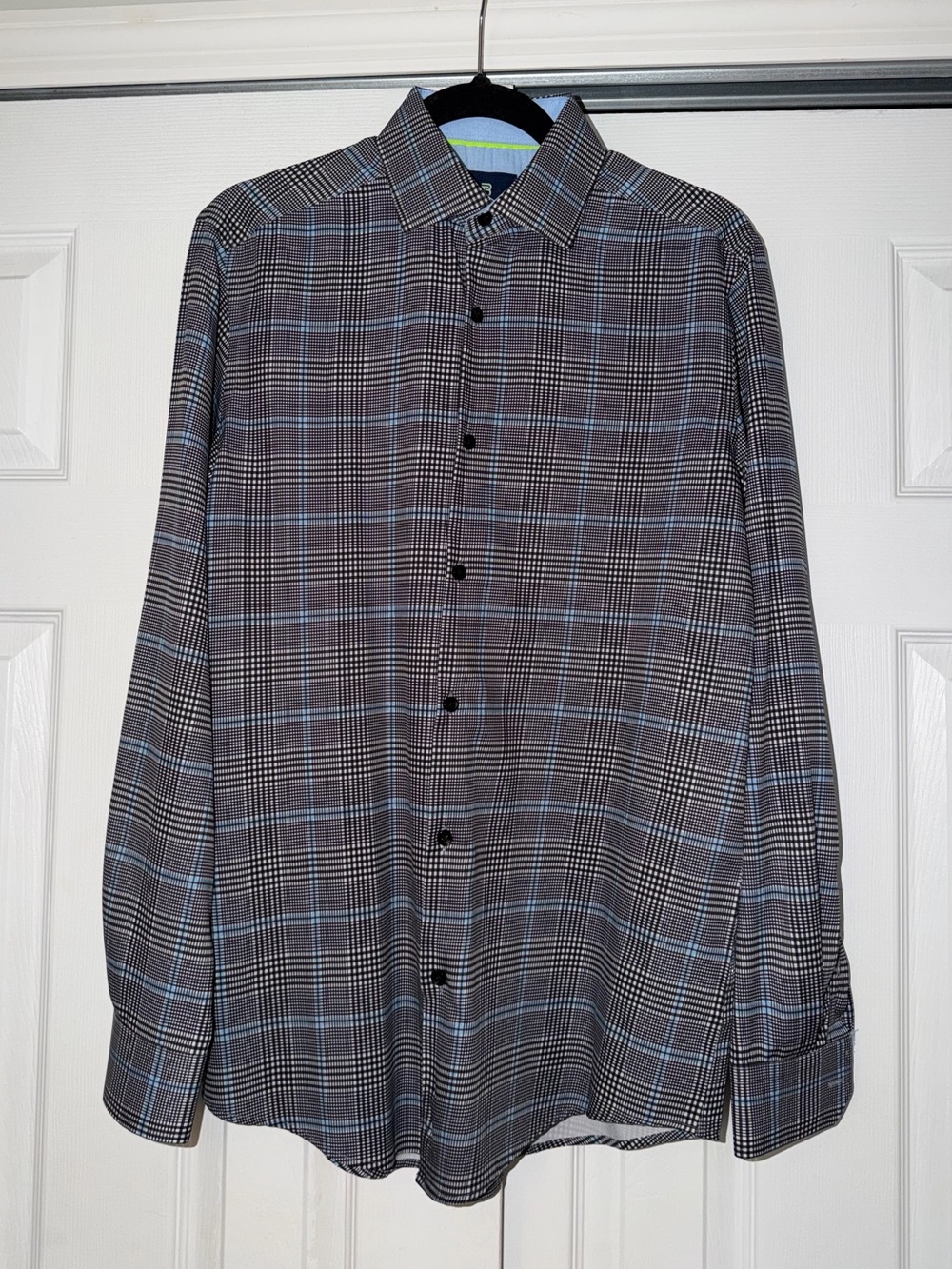 Men's Plaid Button-Up Shirt with Light Blue Accent